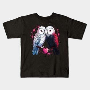 Snowy Owl Couple Valentine Kids T-Shirt